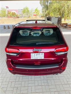 جیپ گراند شیرۆکی